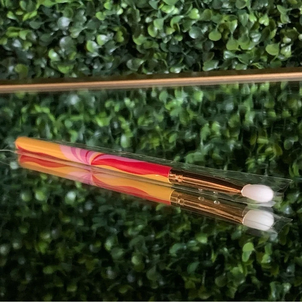 SLMISSGLAM Retro Eyeshadow Brush P12 | NEW | SwissGlam Swiss Glam
